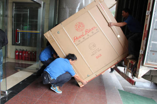 青龙钢琴贵重工艺品无忧运